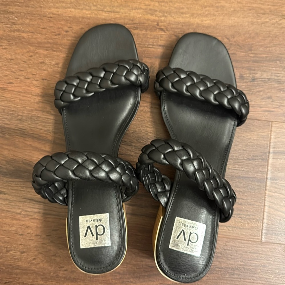 Dolce Vita Women’s NWOT Braided Black Double Strap Sandals